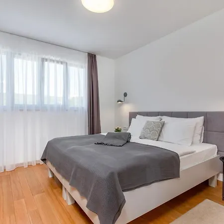 Activia Villa *
