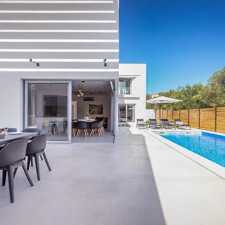 Villa Activia